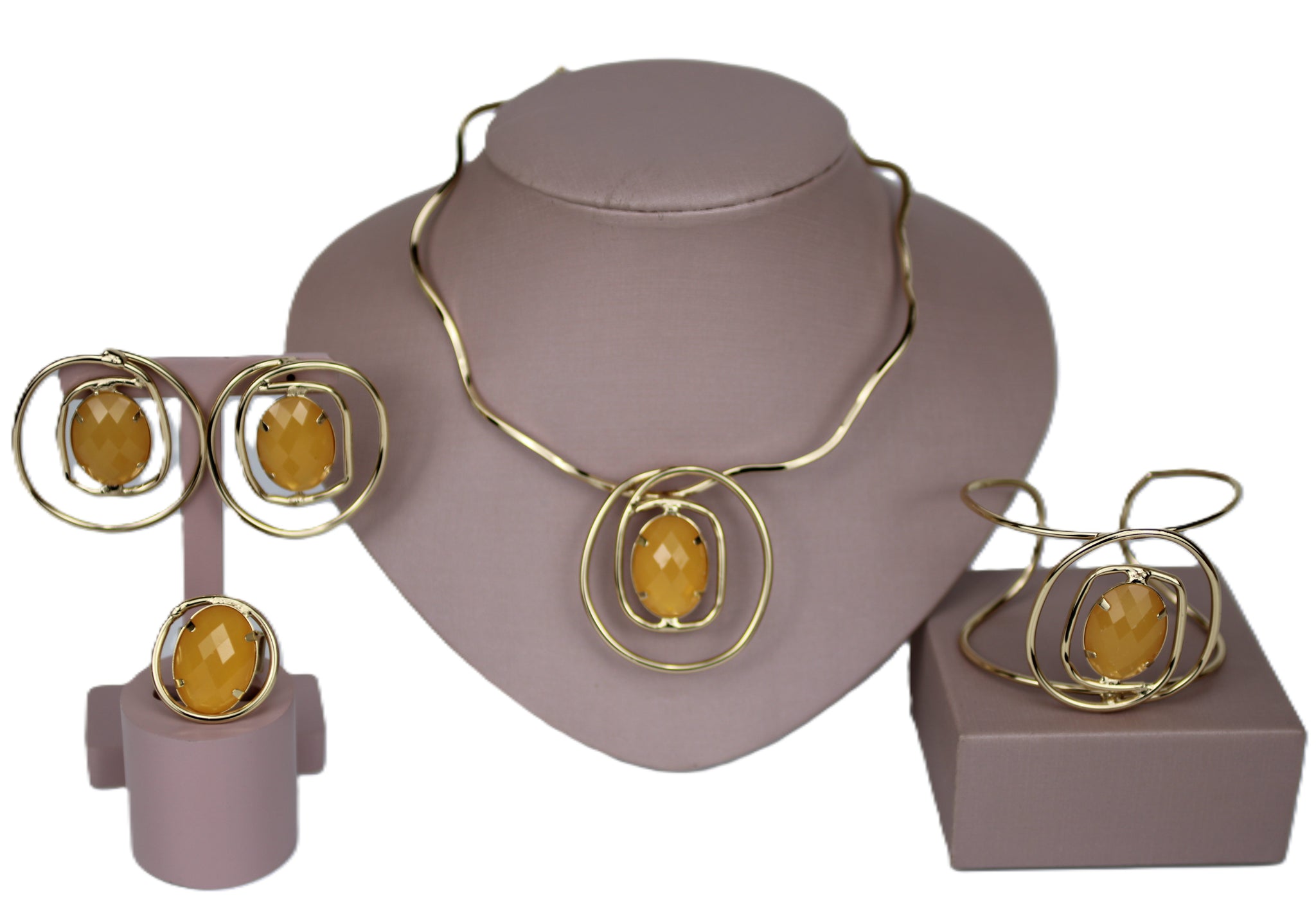 BCS2558  Gold