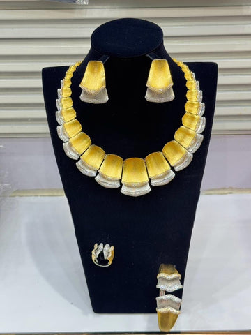 CZS2701 Gold