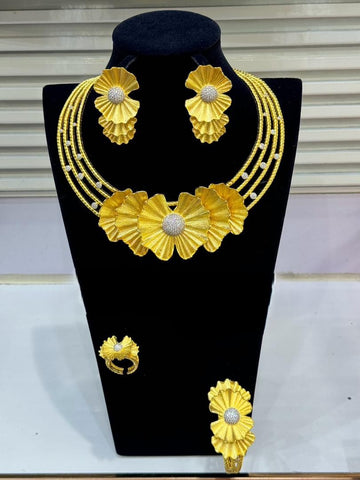 CZS2702 Gold