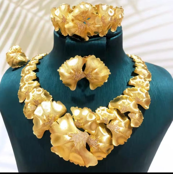 CZS2758 Gold