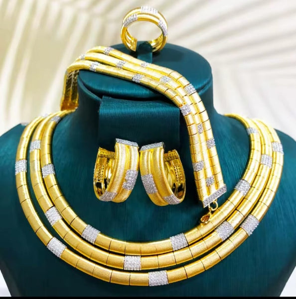 CZS2763 Gold